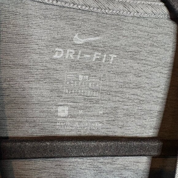 Nike Dri-Fit New York Yankees tee - Picture 3 of 4